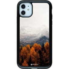 Hülle iPhone 11 - Hybrid Armor schwarz Autumn 21 Forest Mountain