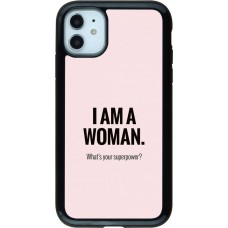 Coque iPhone 11 - Hybrid Armor noir I am a woman
