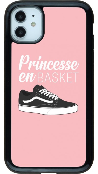 Coque iPhone 11 - Hybrid Armor noir princesse en basket
