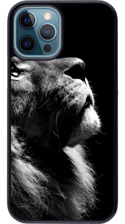 Coque iPhone 12 / 12 Pro - Lion looking up