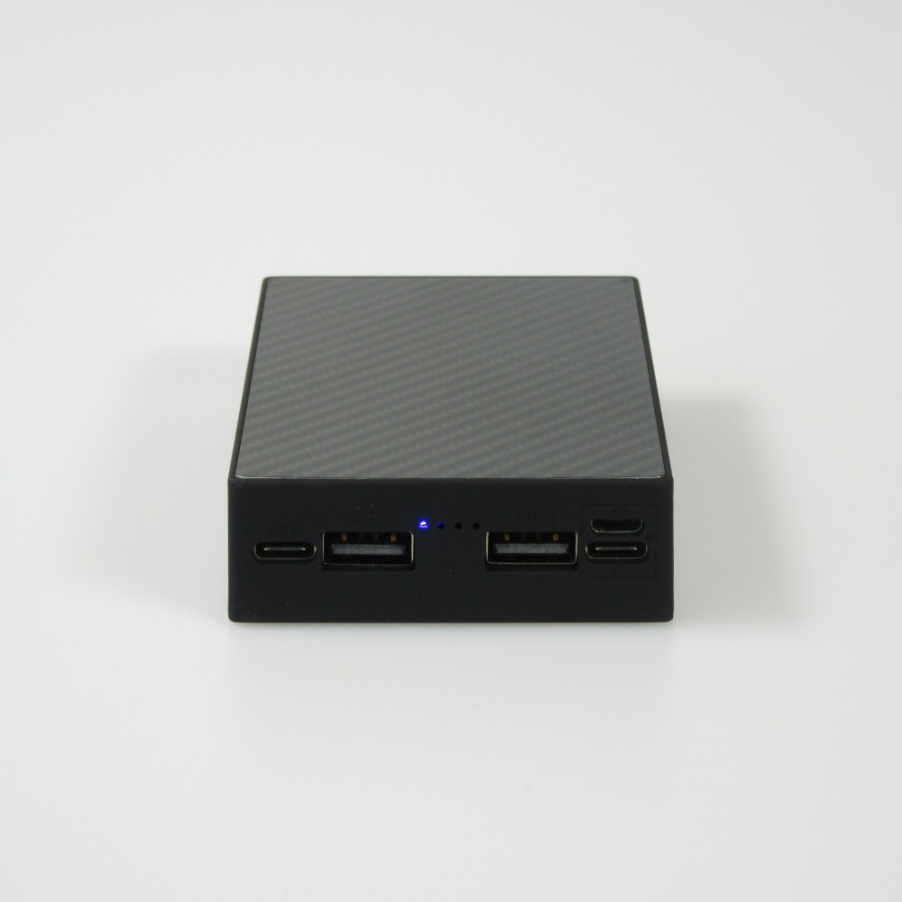 Batterie externe 10000mAh édition spéciale USB-A & USB-C - Carbon Basic