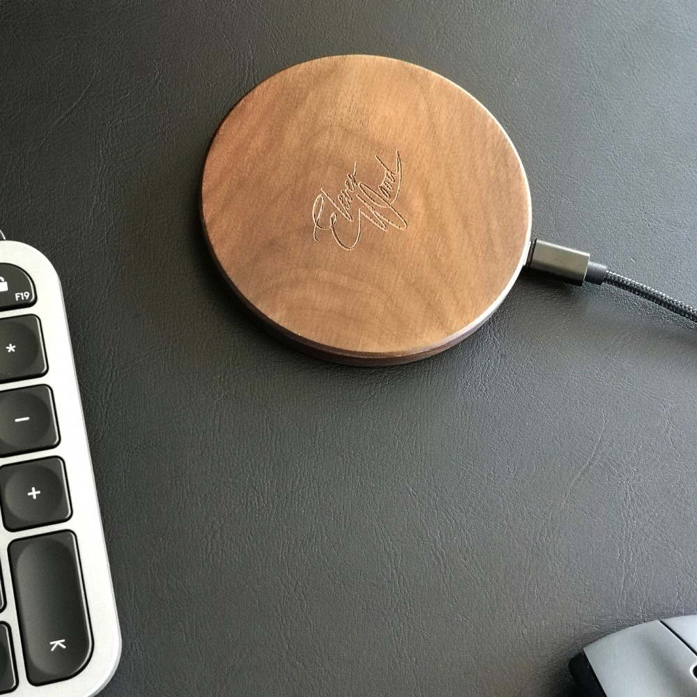 Chargeur sans-fil 10W Fast Charge en bois véritable Eleven Wood Walnut