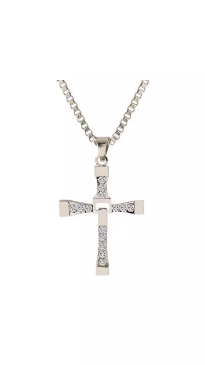 Collier en forme de croix avec diamant, Jesus-Christ