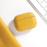 Coque AirPods 3 - Étui de luxe absorbant les chocs en cuir véritable - Jaune