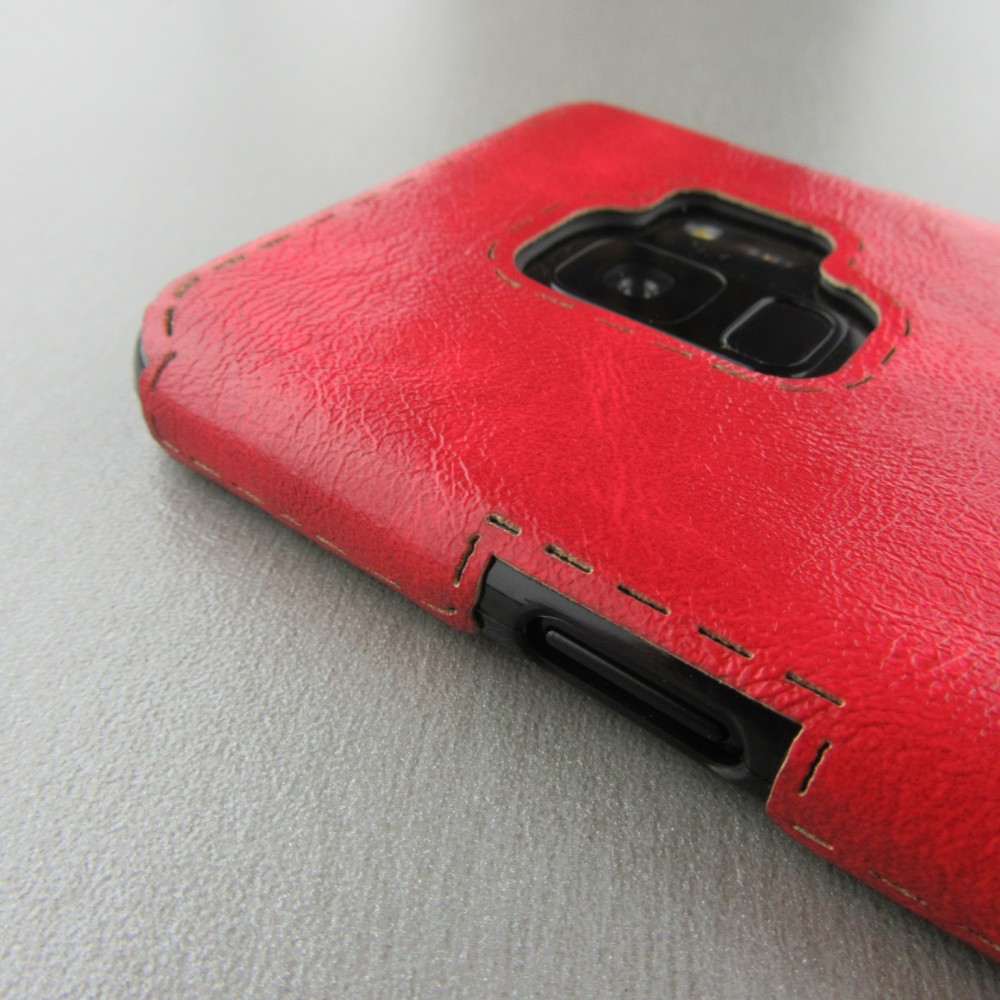 Hülle Samsung Galaxy S9 - Leather Dashed - Rot