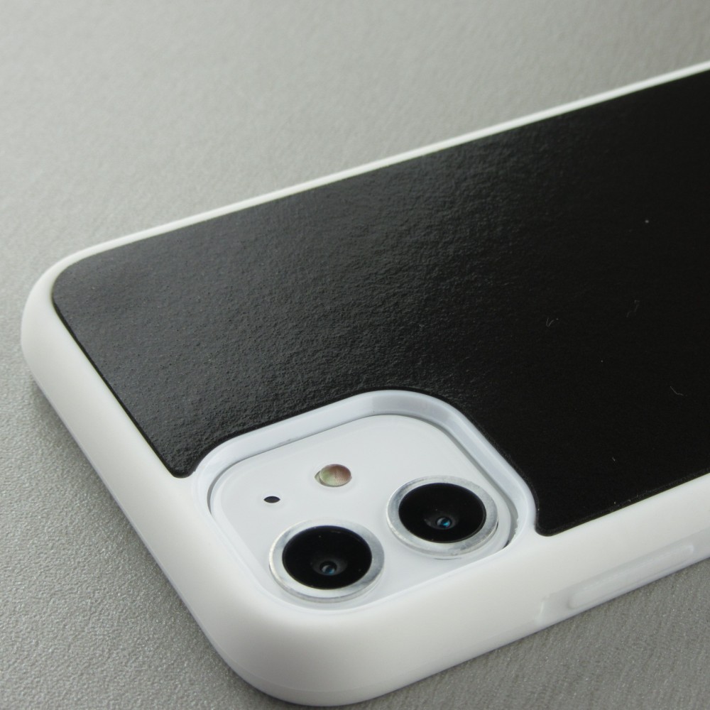 Coque iPhone 11 - Anti-Gravity - Blanc