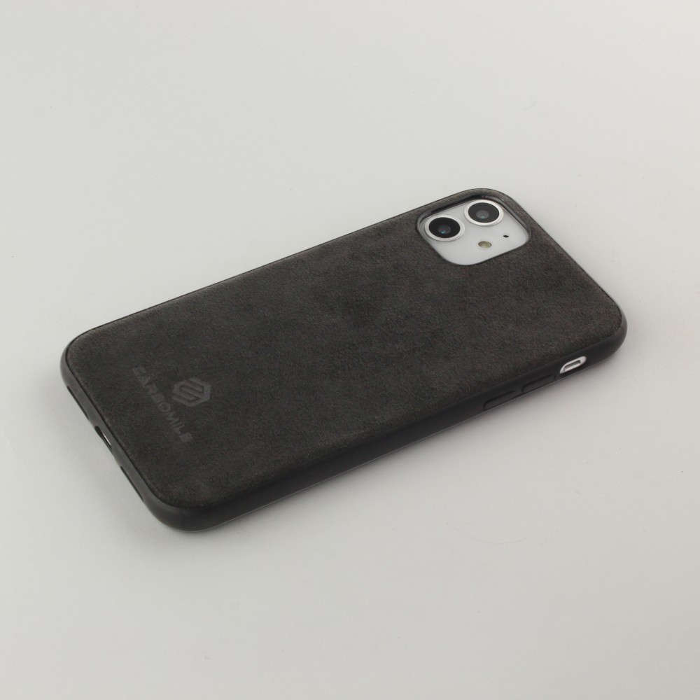 Hülle iPhone 11 - Carbomile alcantara