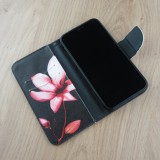 Coque iPhone 11 - Flip Lotus