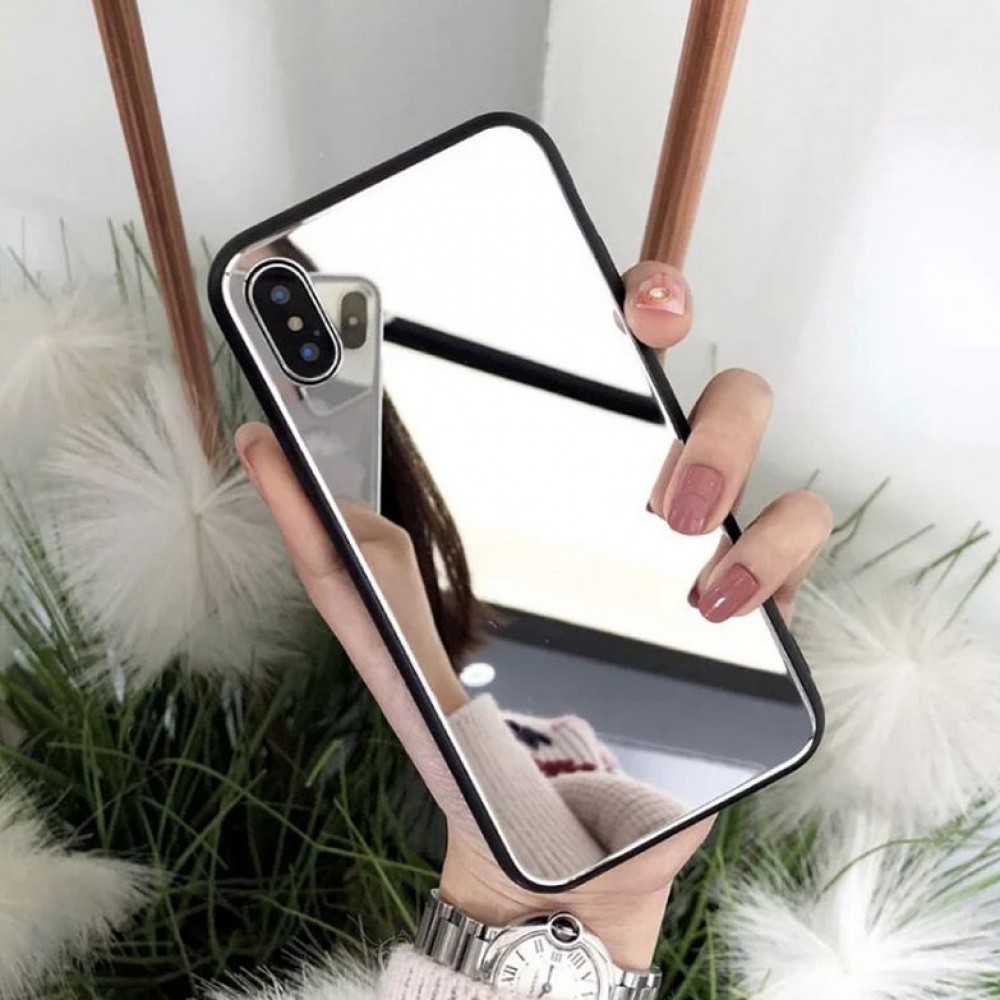 Coque iPhone 11 - Miroir bords en silicone noirs