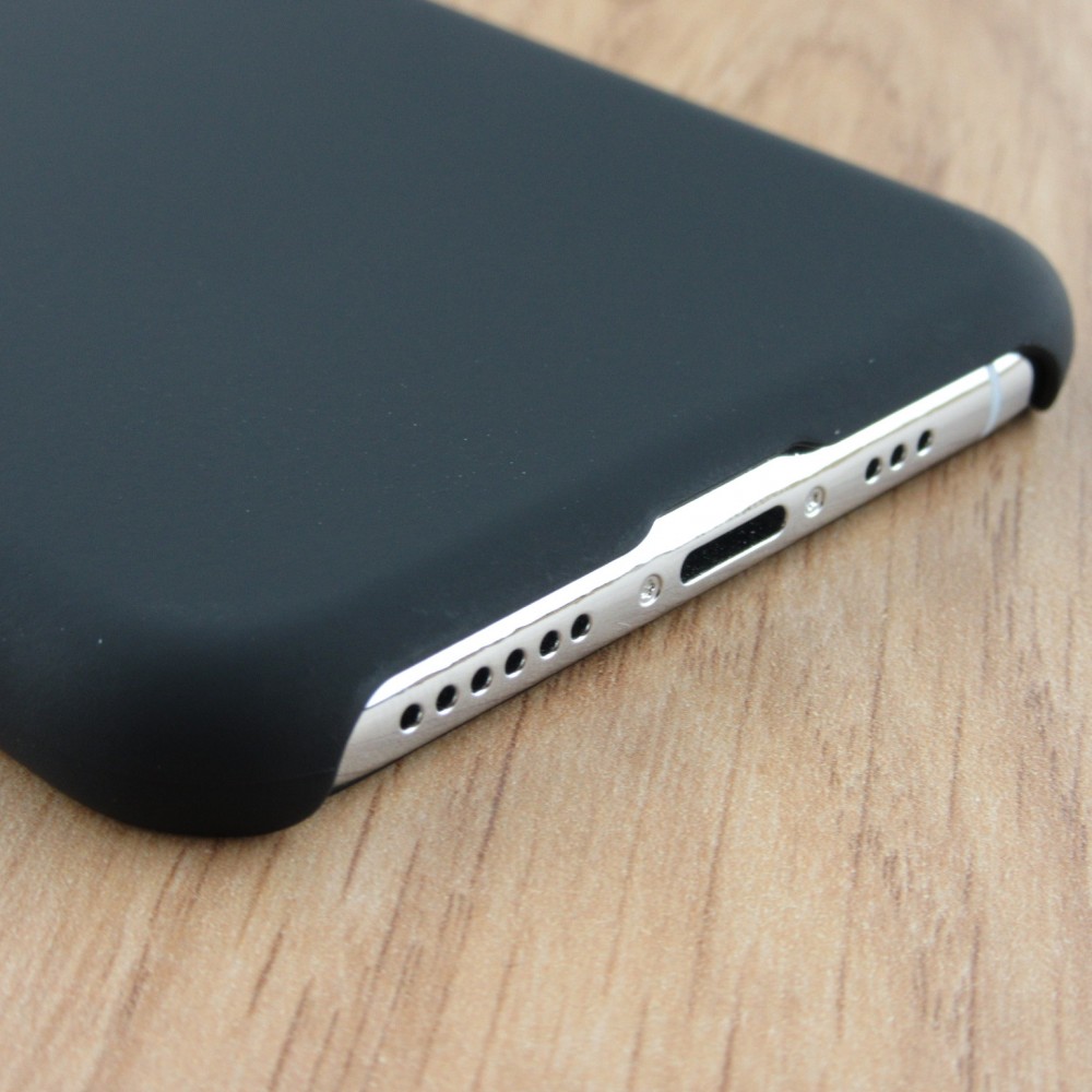 Coque iPhone 11 - Plastic Mat - Noir