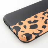 Coque iPhone 11 Pro - Silicone Mat demi noir léopard