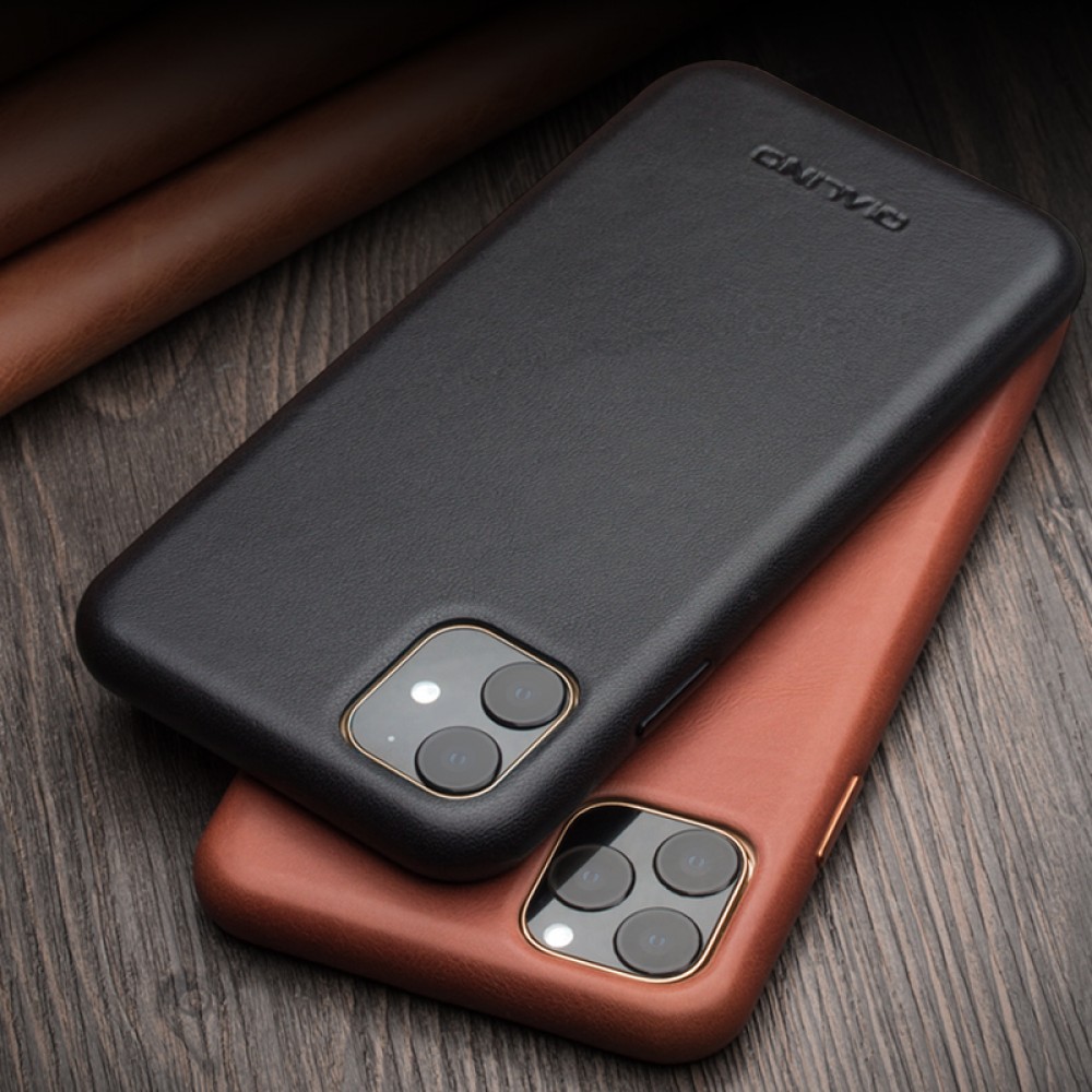 Coque iPhone 11 - Qialino cuir véritable - Noir