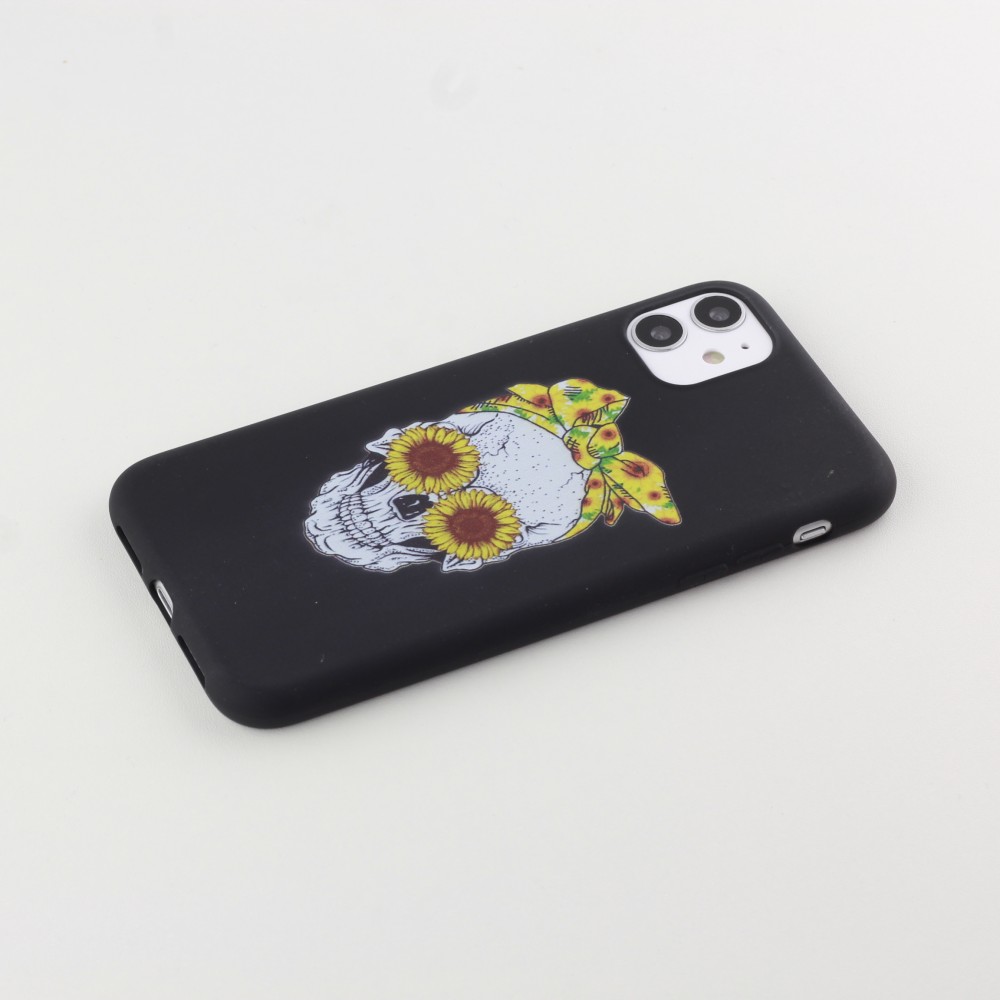 Coque iPhone 11 - Silicone Mat Skull flowers - Noir