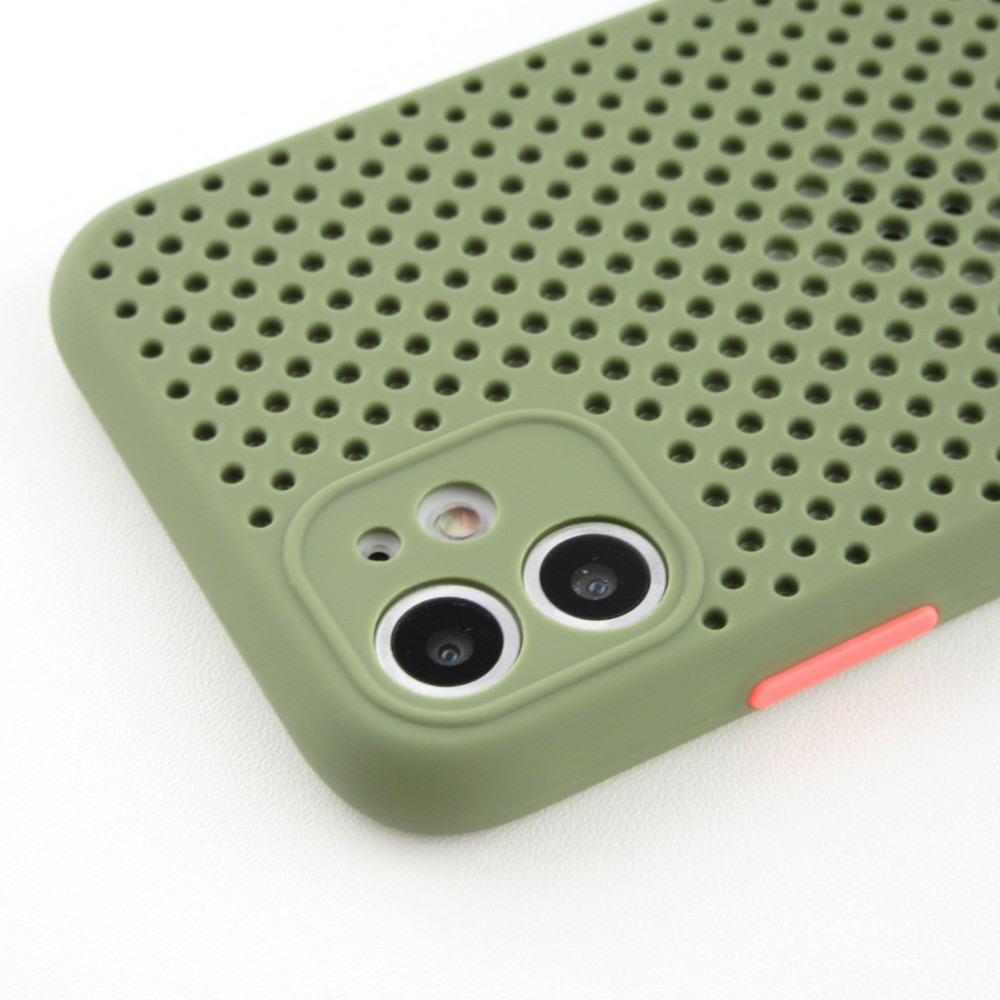 Coque iPhone 11 - Silicone Mat avec trous vert kaki