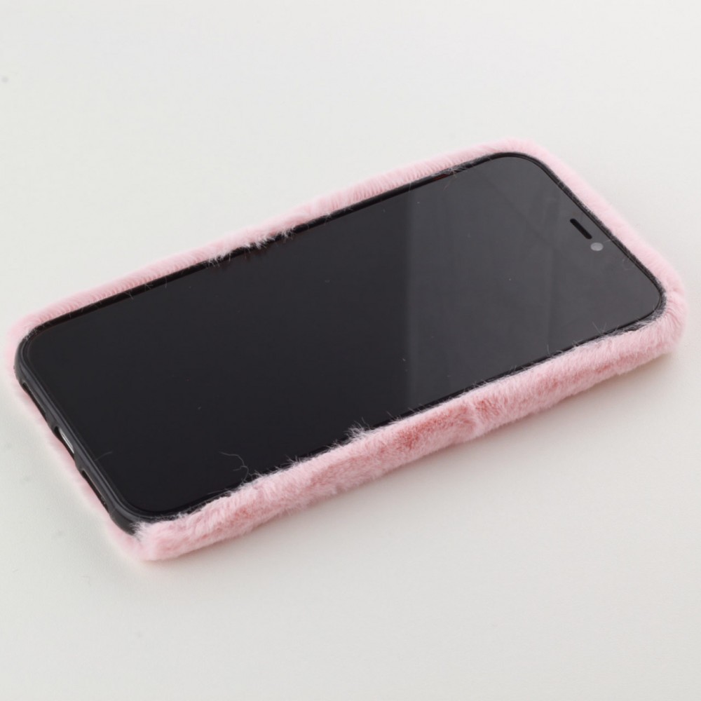 Coque iPhone 11 - fourrure coeur - Rose
