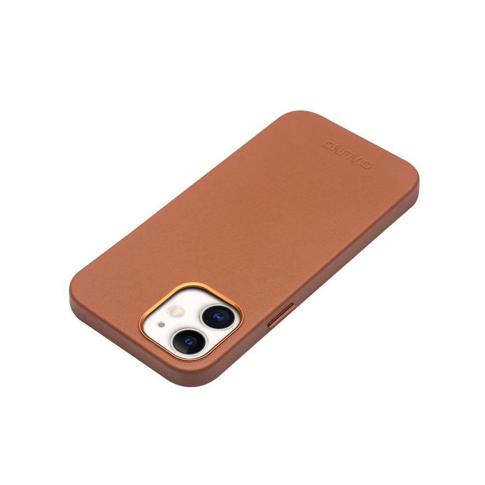 Coque iPhone 12 / 12 Pro - Qialino cuir véritable (compatible MagSafe) - Brun