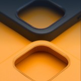 Coque iPhone 12 / 12 Pro - Qialino cuir véritable (compatible MagSafe) - Orange