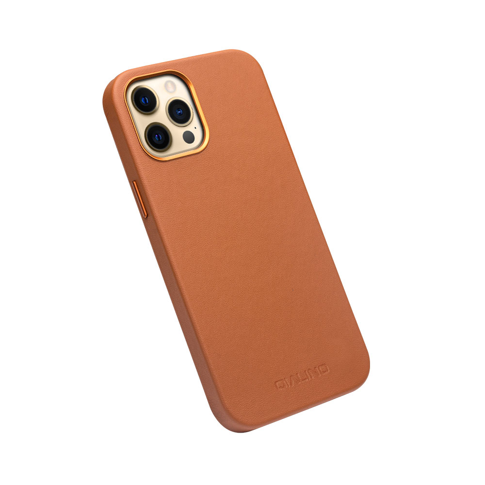 Coque iPhone 12 Pro Max - Qialino cuir véritable (compatible MagSafe) - Brun