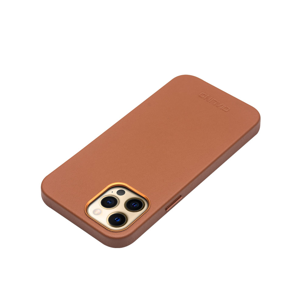 Coque iPhone 12 Pro Max - Qialino cuir véritable (compatible MagSafe) - Brun