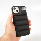 iPhone 13 Case Hülle - 3D stylische Daunenjacke Design mit Ziernaht - Schwarz