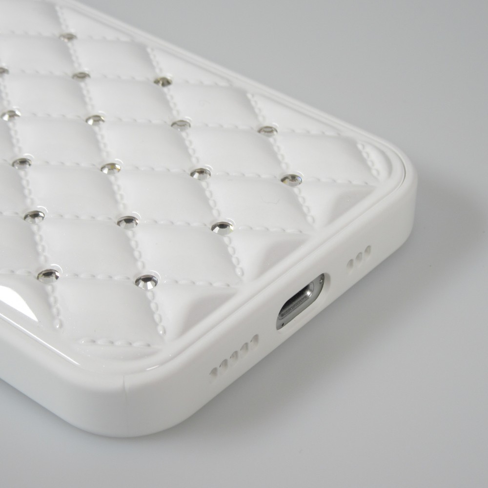 Coque iPhone 13 - Luxury Matelassé diamant - Blanc