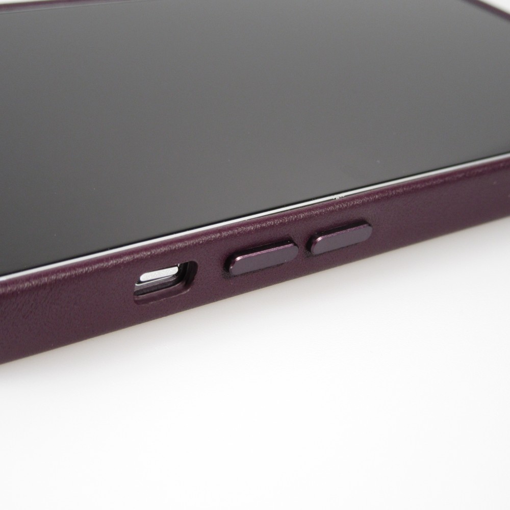 Coque iPhone 13 Pro - Qialino cuir véritable (compatible MagSafe) - Violet