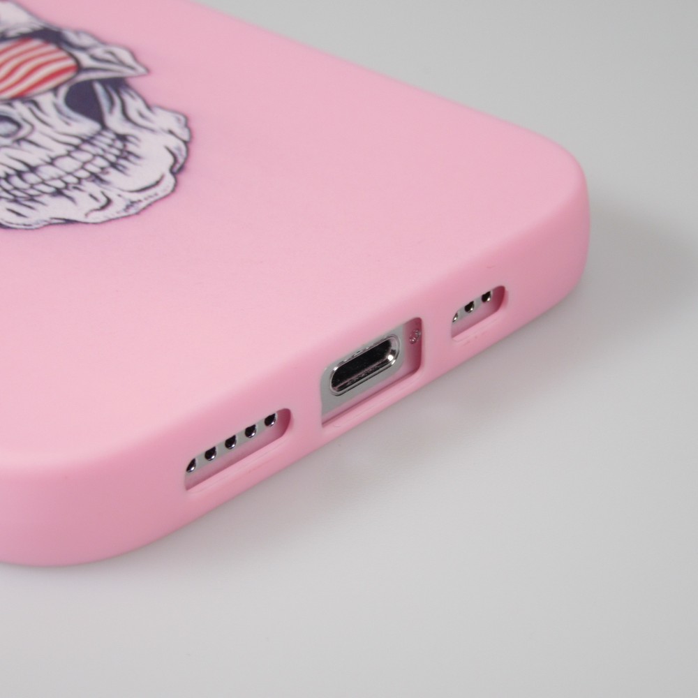 Hülle iPhone 13 - Silikonmatte Skull USA - Rosa