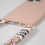 Coque iPhone 13 - Silicone souple fashion Jeong Gam Studio Laugh Often avec cordon - Rose