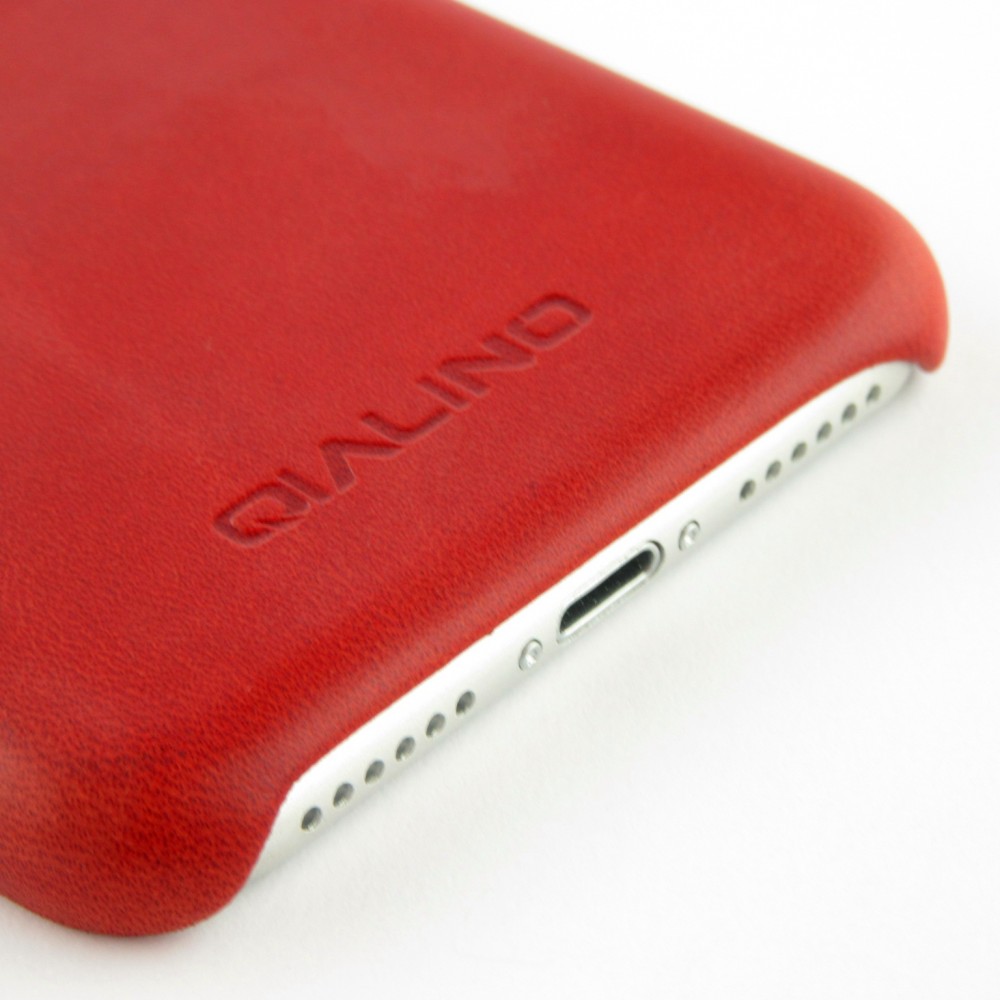 Coque iPhone 7 / 8 / SE (2020, 2022) - Qialino cuir véritable - Rouge