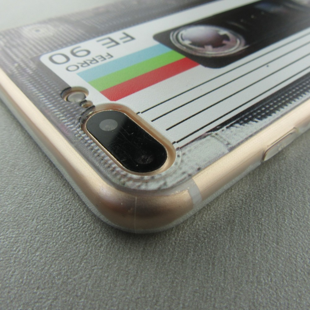 Coque iPhone 7 Plus / 8 Plus - Gel vintage cassette Intersound