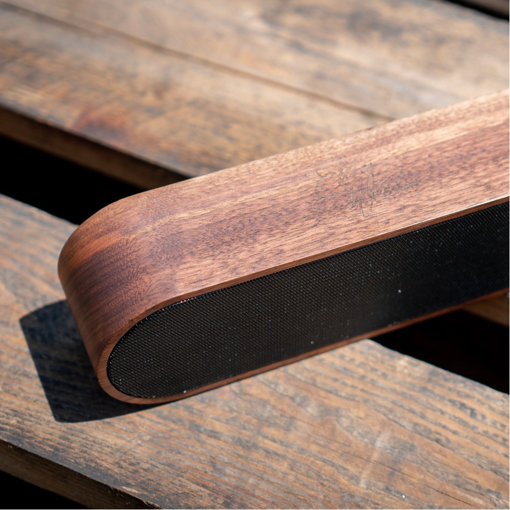 Eleven Wood Echtholz Bluetooth 4.2 Lautsprecher - Elegantes Holz Design 8W/1800mAh - Walnut
