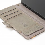 Etui cuir iPhone 13 - Flip Wallet en cuir véritable avec stripe design et compartiment à cartes - Gris