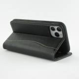 Fourre iPhone 12 / 12 Pro - Flip Fierre Shann cuir véritable - Noir