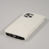 iPhone 12 / 12 Pro Case Hülle - Premium Flip Wallet Kautschuk oriental Muster mit Magnetverschluss - Weiss