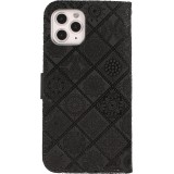 Fourre iPhone 13 Pro Max - Premium Flip Wallet caoutchouc motif oriental avec fermeture aimantée - Noir