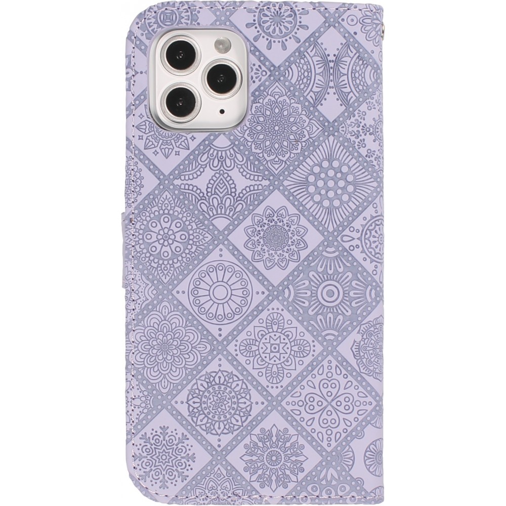 Fourre iPhone 13 Pro Max - Premium Flip Wallet caoutchouc motif oriental avec fermeture aimantée - Violet clair