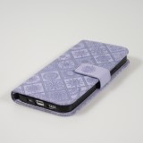 Fourre iPhone 13 Pro Max - Premium Flip Wallet caoutchouc motif oriental avec fermeture aimantée - Violet clair