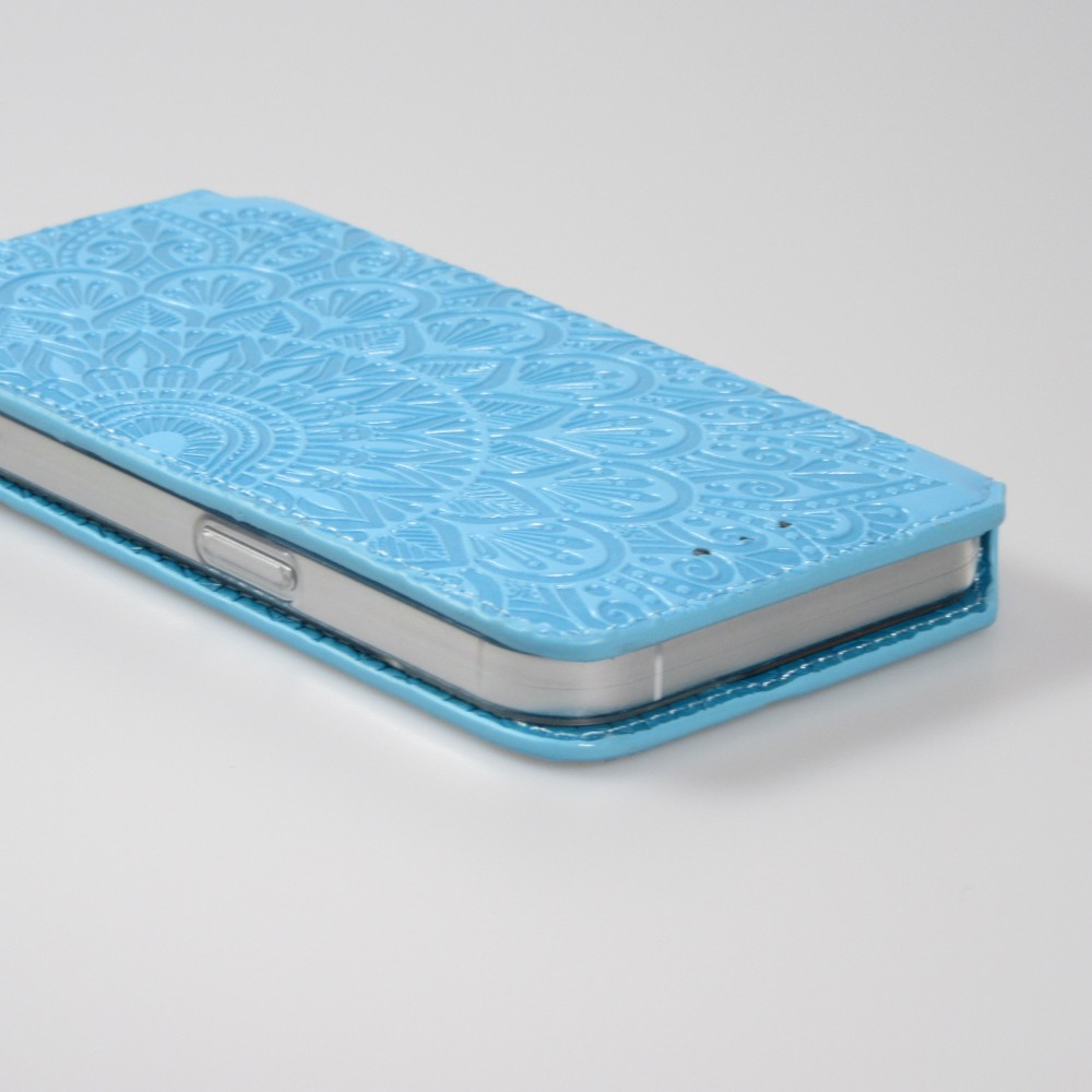 iPhone 13 Case Hülle - Flip Wallet Fashion künstlerisches Mandala Design  - Hellblau