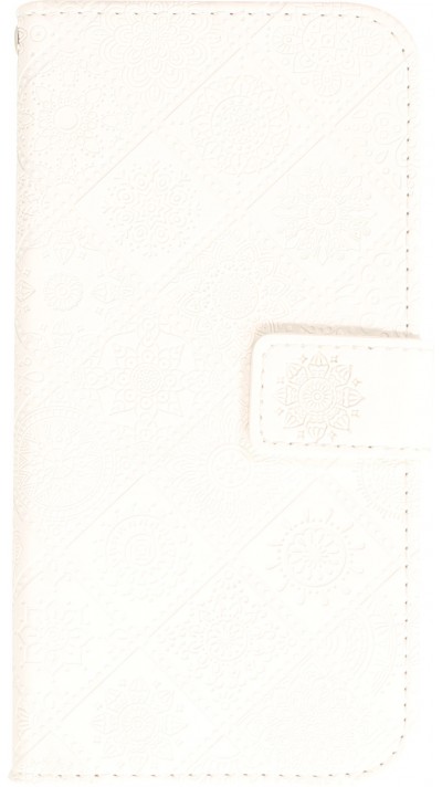 iPhone 13 Case Hülle - Premium Flip Wallet Kautschuk oriental Muster mit Magnetverschluss - Weiss