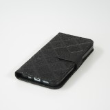 iPhone 13 Case Hülle - Premium Flip Wallet Kautschuk oriental Muster mit Magnetverschluss - Schwarz