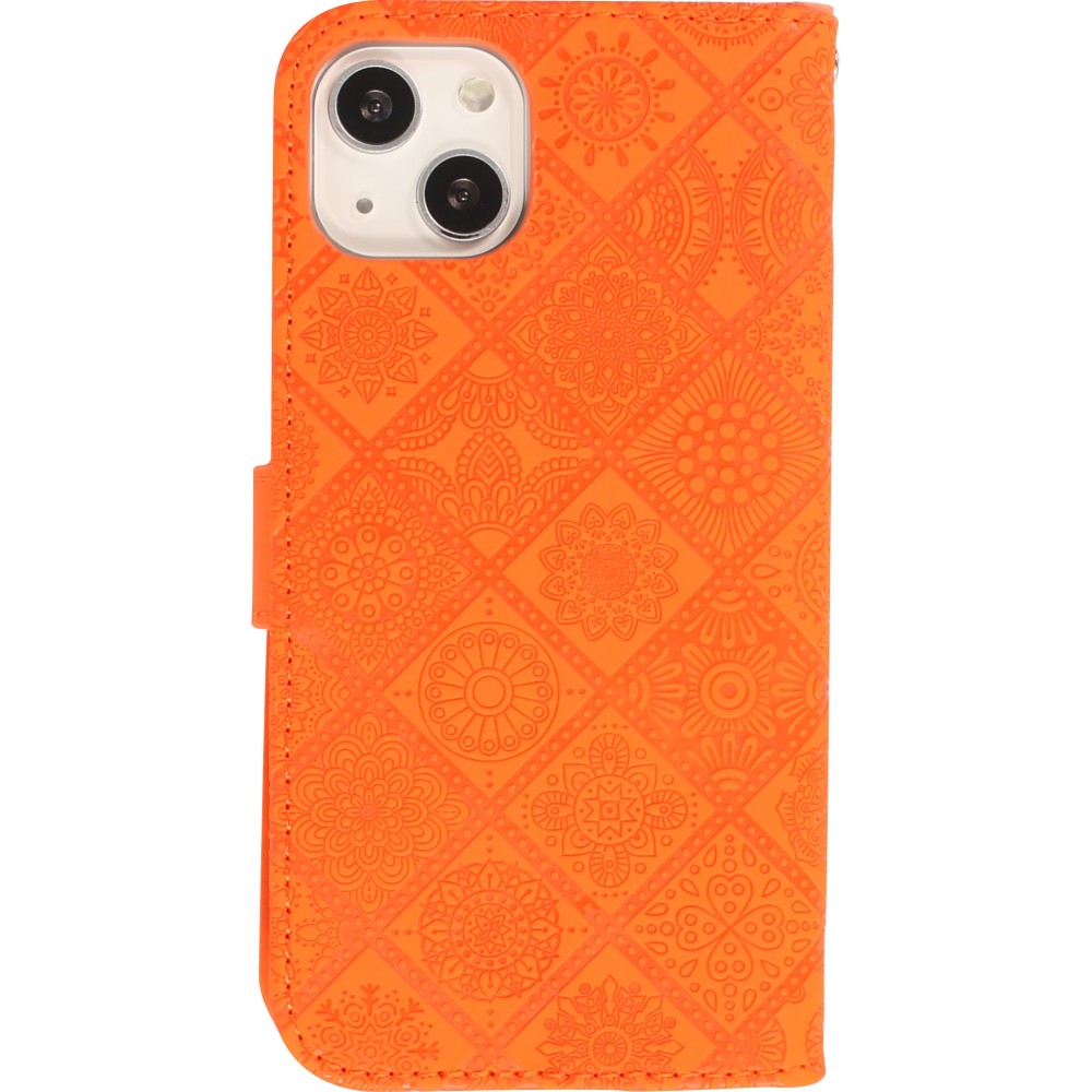 iPhone 13 Case Hülle - Premium Flip Wallet Kautschuk oriental Muster mit Magnetverschluss - Orange