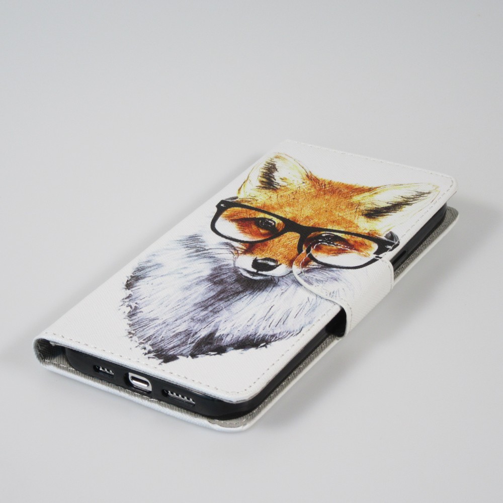 iPhone 13 Case Hülle - Premium Wallet Flip-Magnetverschluss und Kartenfach - Professor Fox - Weiss