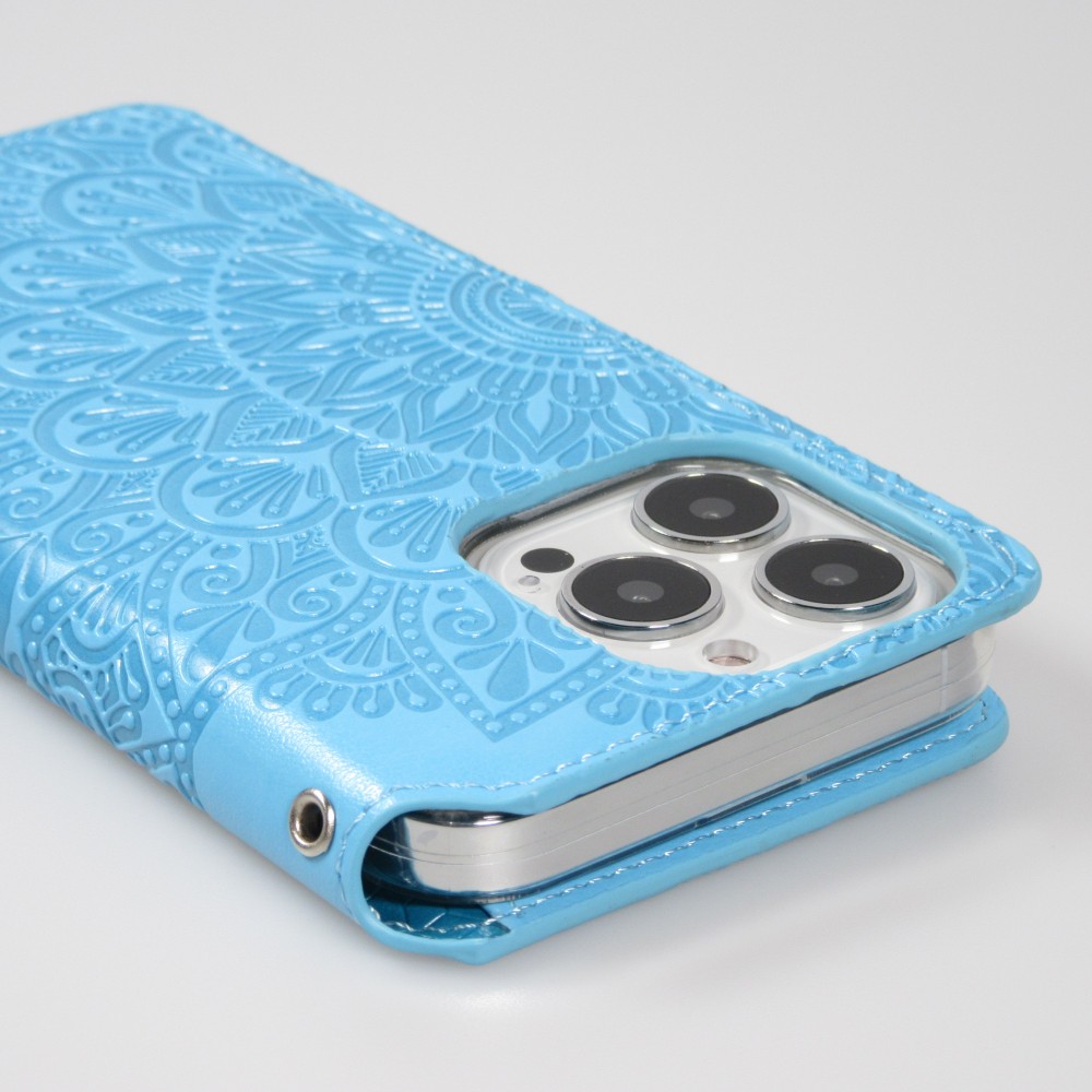 Fourre iPhone 13 Pro Max - Flip Wallet fashion mandala design artistique - Bleu clair