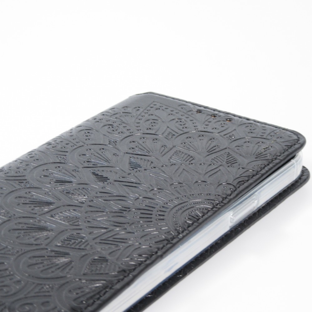 iPhone 13 Case Hülle - Flip Wallet Fashion künstlerisches Mandala Design - Schwarz