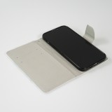 Fourre iPhone 13 Pro Max - Premium Wallet flip fermeture magnétique et porte-carte - Cute happy kitten - Blanc