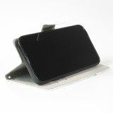Fourre iPhone 13 Pro Max - Premium Wallet flip fermeture magnétique et porte-carte - Cute happy kitten - Blanc
