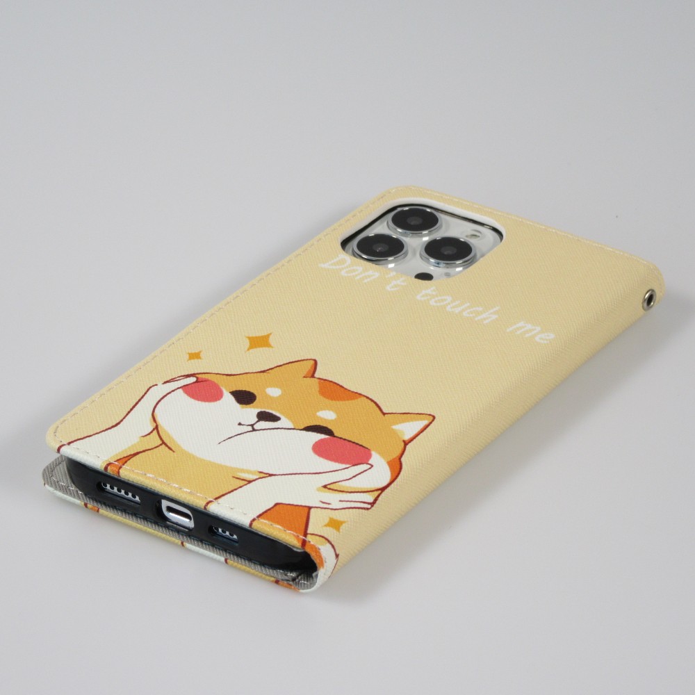 Fourre iPhone 12 / 12 Pro - Premium Wallet flip fermeture magnétique et porte-carte - Don't touch me Shiba Inu - Orange