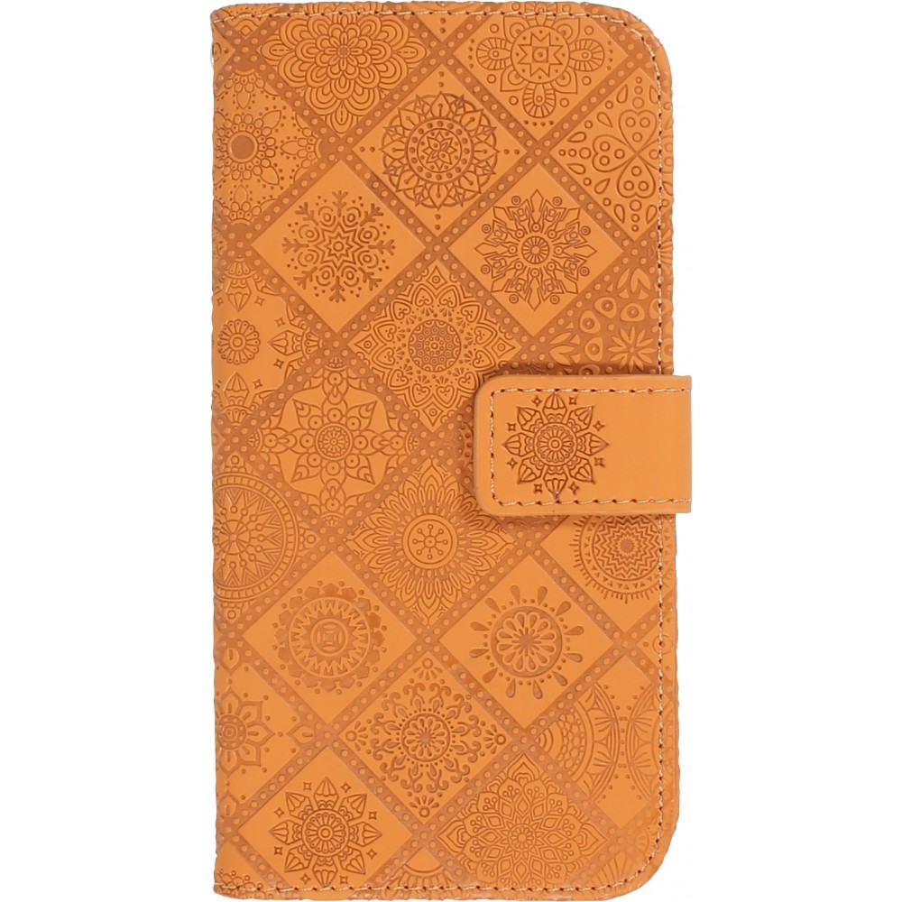 iPhone 13 Pro Case Hülle - Premium Flip Wallet Kautschuk oriental Muster mit Magnetverschluss - Beige