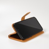 iPhone 13 Pro Case Hülle - Premium Flip Wallet Kautschuk oriental Muster mit Magnetverschluss - Beige