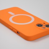 iPhone 13 Case Hülle - Soft-Shell silikon cover mit MagSafe und Kameraschutz - Orange